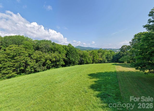 10 Old Turnpike Road, Mills River, NC 28759