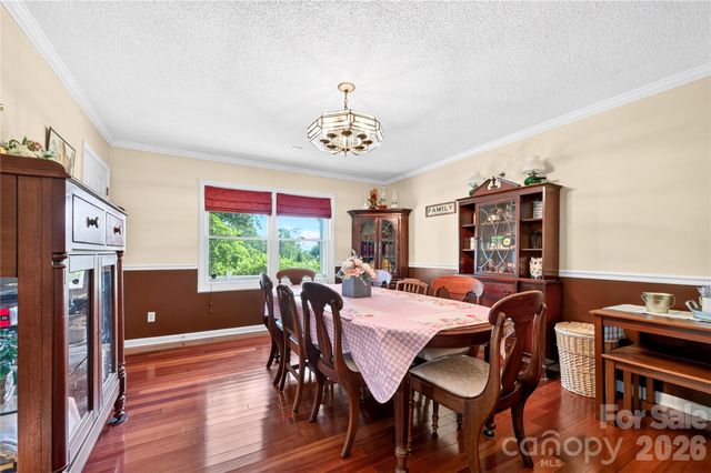 10 Old Turnpike Road, Mills River, NC 28759