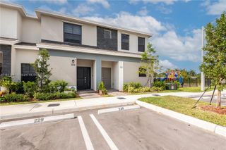 302 NE 1st Dr 302, Florida City, FL 33034