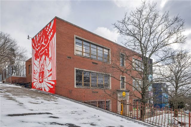 4072 Franklin Rd, Perry Hilltop, PA 15214