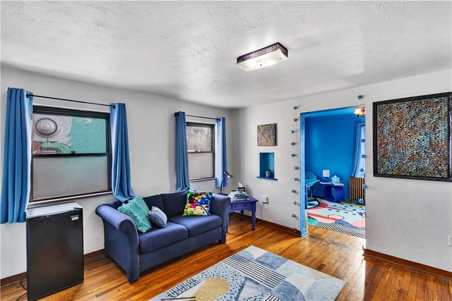 4072 Franklin Rd, Perry Hilltop, PA 15214