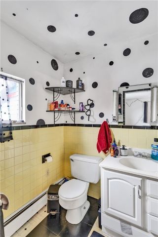 4072 Franklin Rd, Perry Hilltop, PA 15214