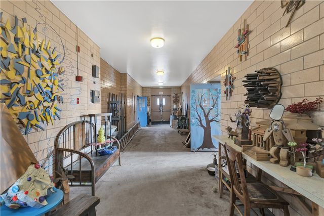 4072 Franklin Rd, Perry Hilltop, PA 15214