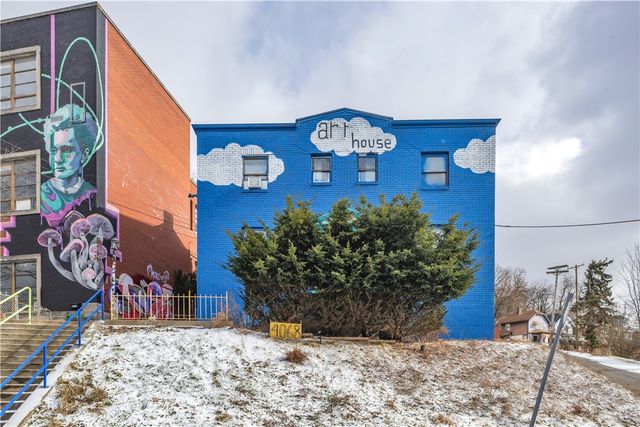 4072 Franklin Rd, Perry Hilltop, PA 15214