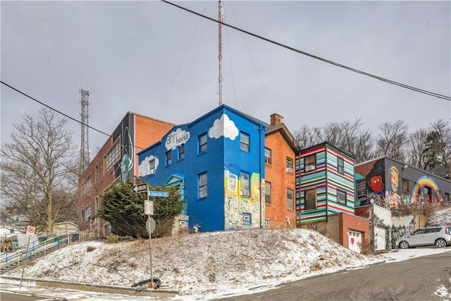 4072 Franklin Rd, Perry Hilltop, PA 15214