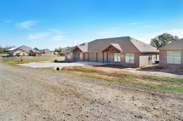 101 Lone Star Road, Poolville, TX 76487