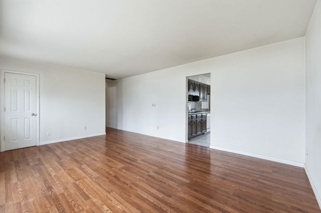 7521 Avalon Drive, Fort Wayne, IN 46819