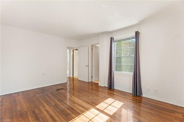 724 S Sunset Drive, Winston-salem, NC 27103