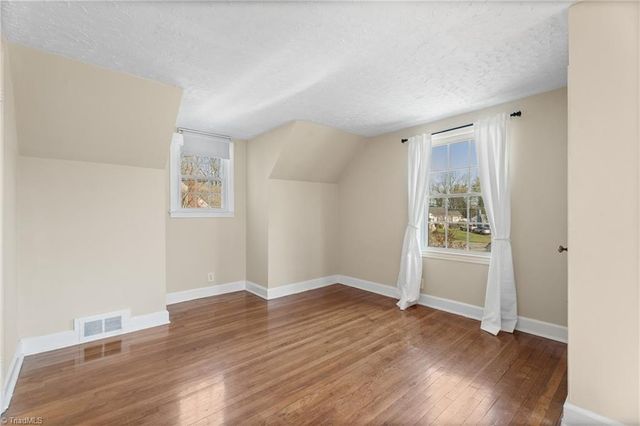 724 S Sunset Drive, Winston-salem, NC 27103