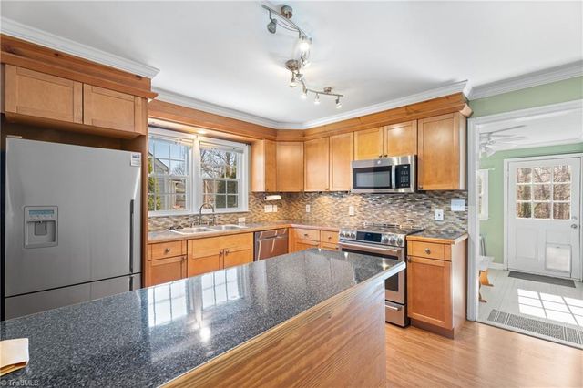 724 S Sunset Drive, Winston-salem, NC 27103