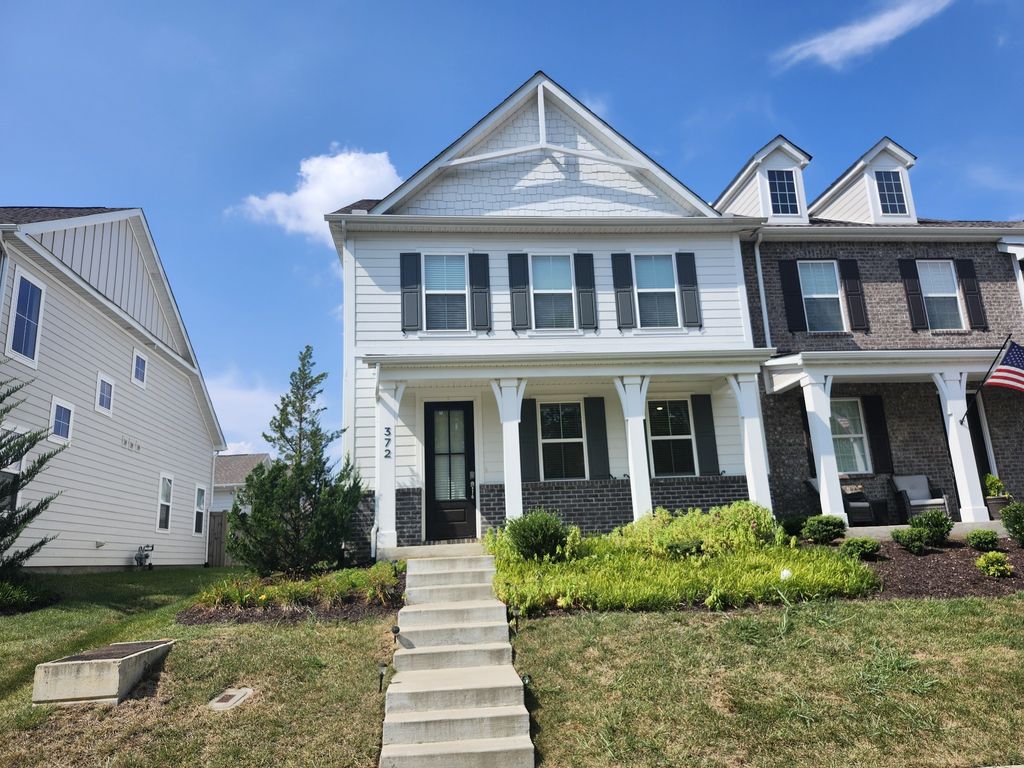 372 Hammock Ln, Spring Hill, TN 37174