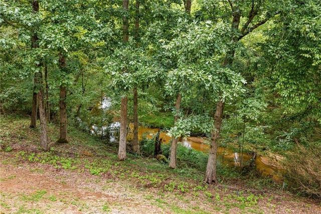 221 Allmond Lane, Alpharetta, GA 30004