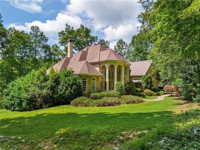 221 Allmond Lane, Alpharetta, GA 30004