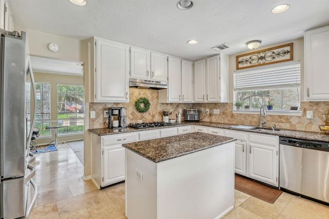 927 Dominion Drive, Katy, TX 77450