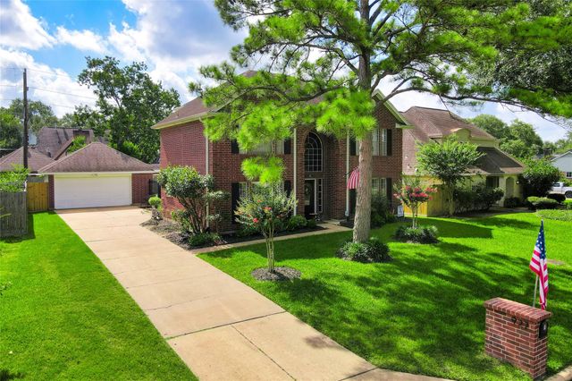 927 Dominion Drive, Katy, TX 77450