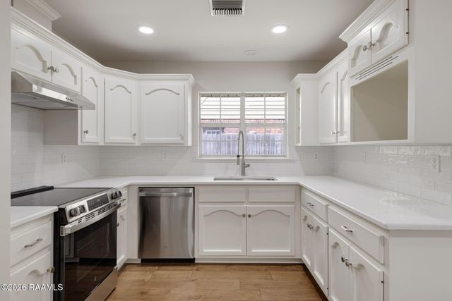 103 Boring Circle, Lafayette, LA 70506