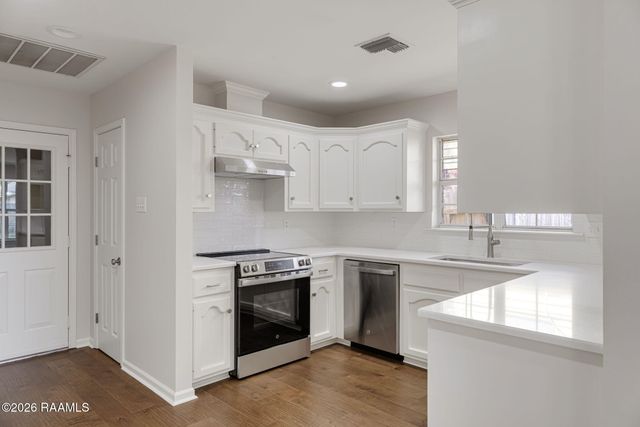 103 Boring Circle, Lafayette, LA 70506