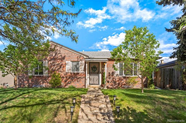 1420 Rosemary Street, Denver, CO 80220