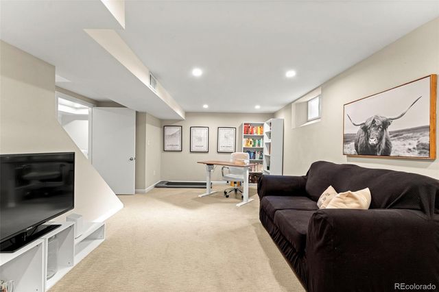 1420 Rosemary Street, Denver, CO 80220