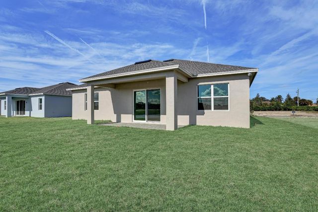 6886 68th Square, Vero Beach, FL 32967