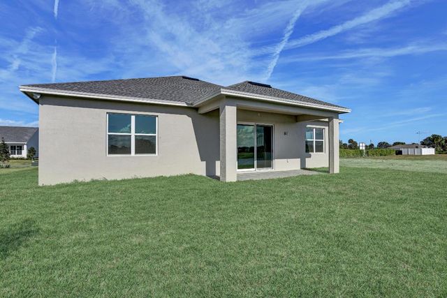 6886 68th Square, Vero Beach, FL 32967