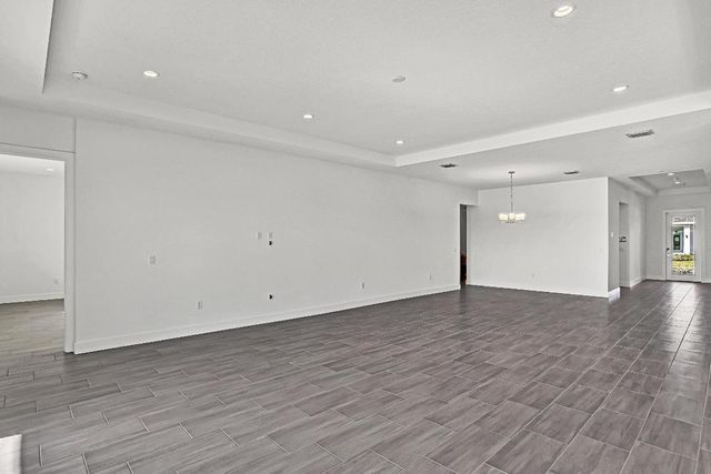 6886 68th Square, Vero Beach, FL 32967