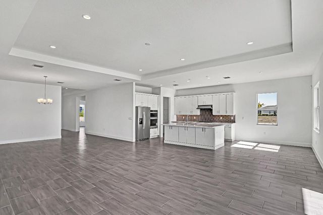 6886 68th Square, Vero Beach, FL 32967