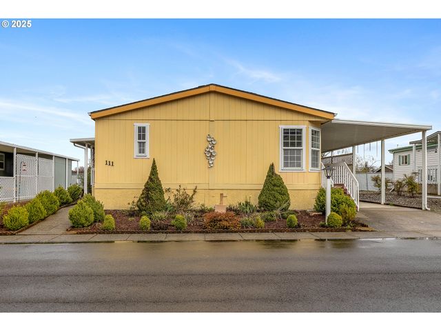 111 W RIVERRIDGE Ave, Roseburg, OR 97471