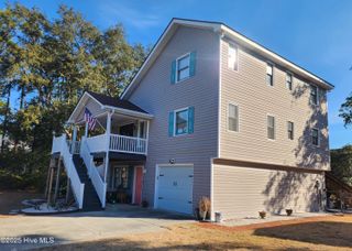 158 NW 4th Street, Oak Island, NC 28465
