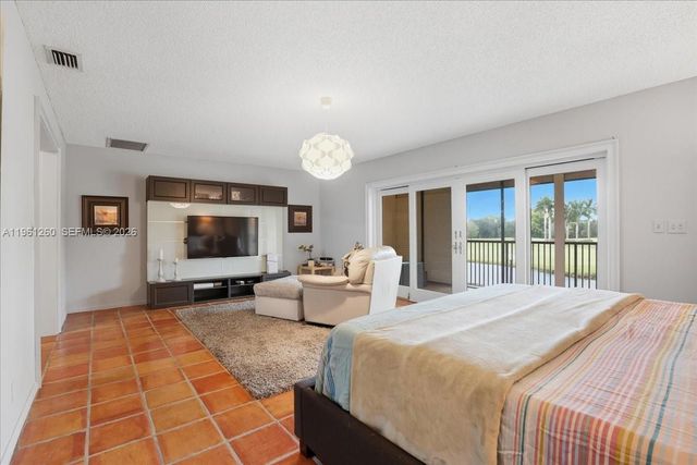 400 NW 127th Ave 13, Plantation, FL 33325