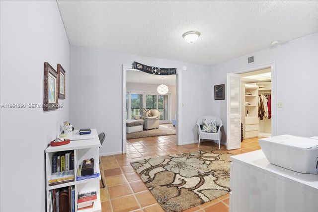 400 NW 127th Ave 13, Plantation, FL 33325