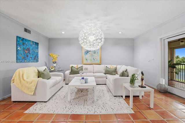 400 NW 127th Ave 13, Plantation, FL 33325