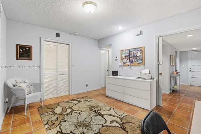 400 NW 127th Ave 13, Plantation, FL 33325