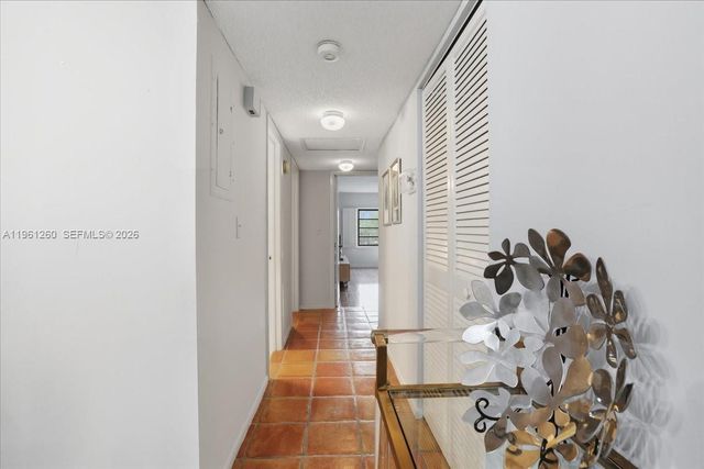 400 NW 127th Ave 13, Plantation, FL 33325