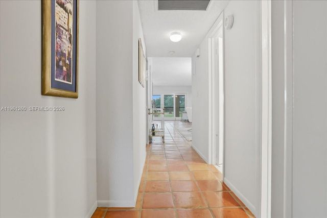 400 NW 127th Ave 13, Plantation, FL 33325