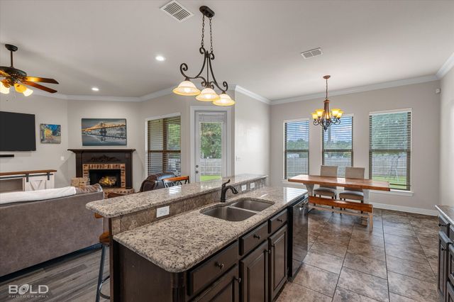 1002 Green Wood Circle, Haughton, LA 71037