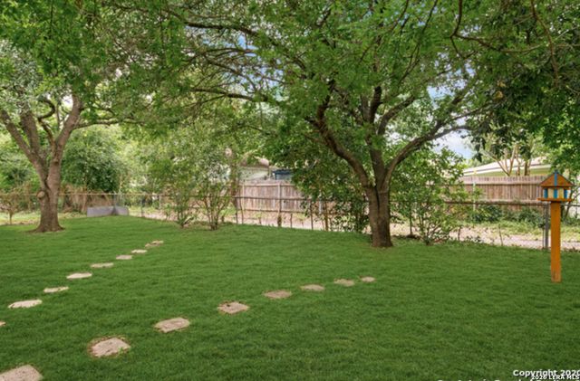 415 N Meadowlane, San Antonio, TX 78209