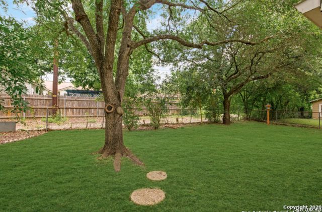 415 N Meadowlane, San Antonio, TX 78209
