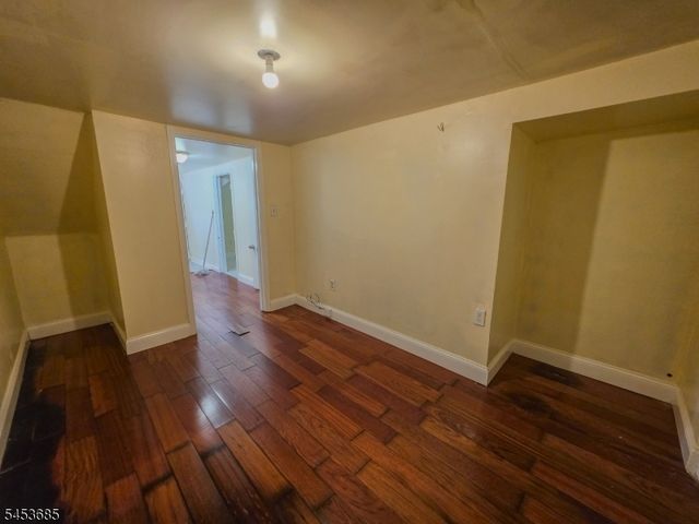 10 Ball St, New Brunswick City, NJ 08901