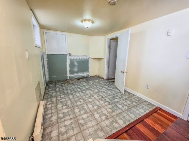 10 Ball St, New Brunswick City, NJ 08901