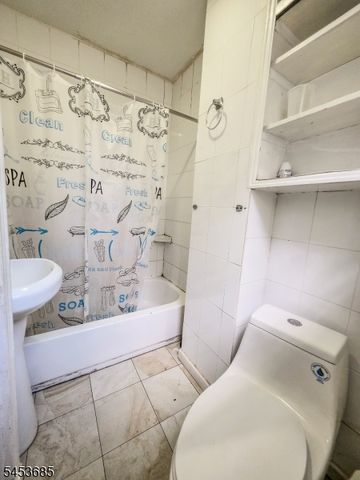 10 Ball St, New Brunswick City, NJ 08901