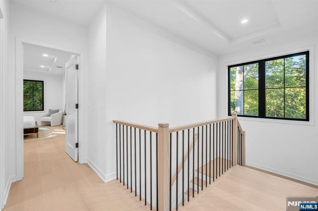 23 Fey Place, Oradell, NJ 07649