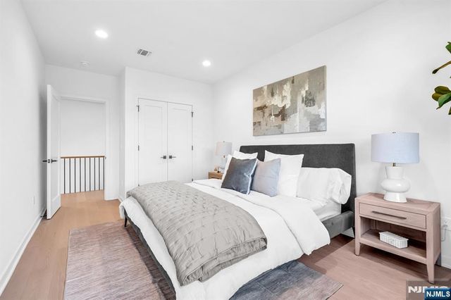 23 Fey Place, Oradell, NJ 07649