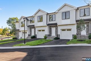 23 Fey Place, Oradell, NJ 07649