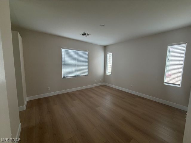 10643 Allegrini Drive, Las Vegas, NV 89141