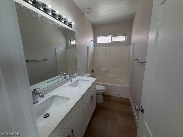 10643 Allegrini Drive, Las Vegas, NV 89141