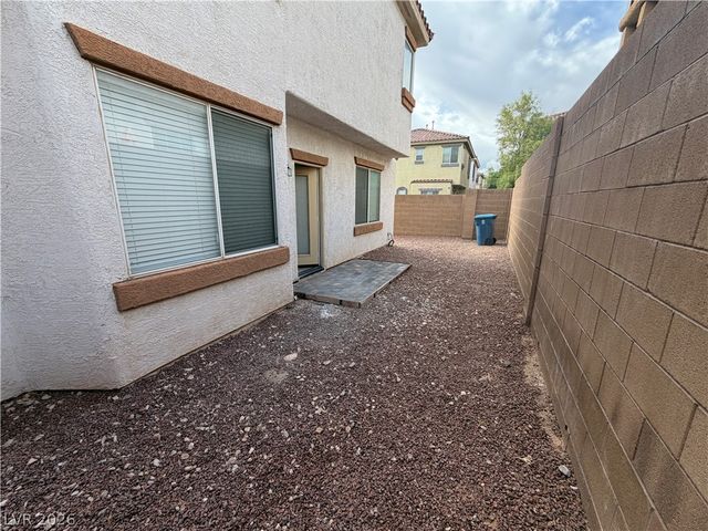 10643 Allegrini Drive, Las Vegas, NV 89141
