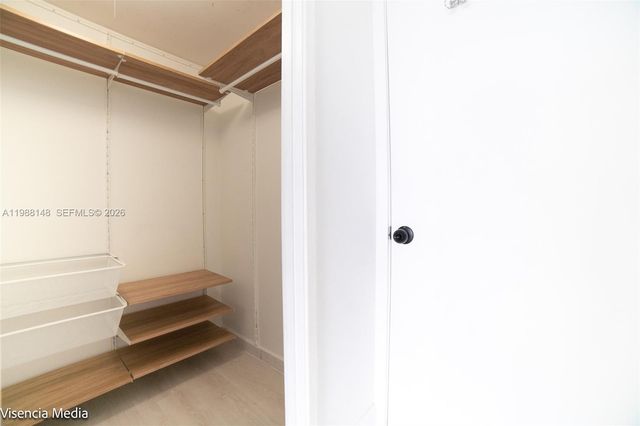 1351 NE Miami Gardens Dr 703E, Miami, FL 33179