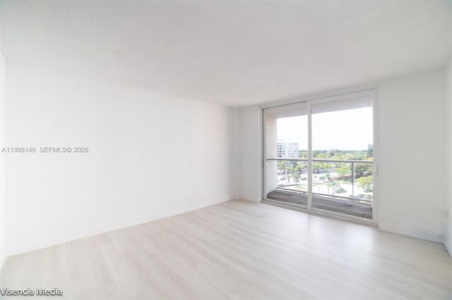 1351 NE Miami Gardens Dr 703E, Miami, FL 33179