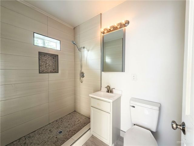 411 N 10th Street, Edinburg, TX 78539